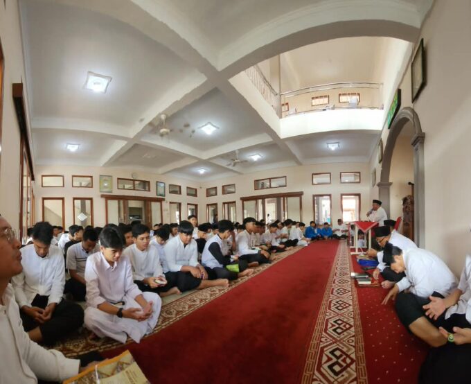 Khotmul Qur’an dan Yaumul Istiqlal ke-81 di MAN 1 Bandung, Tanamkan Semangat Kemerdekaan dan Keteladanan Nabi