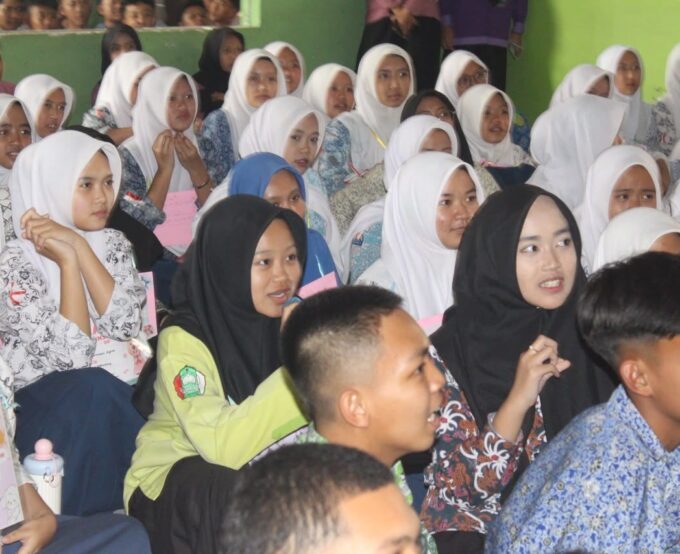Kenali Risikonya, Jaga Dirimu: MAN 1 Kabupaten Bandung Bekali Siswa Baru Hadapi Ancaman Remaja